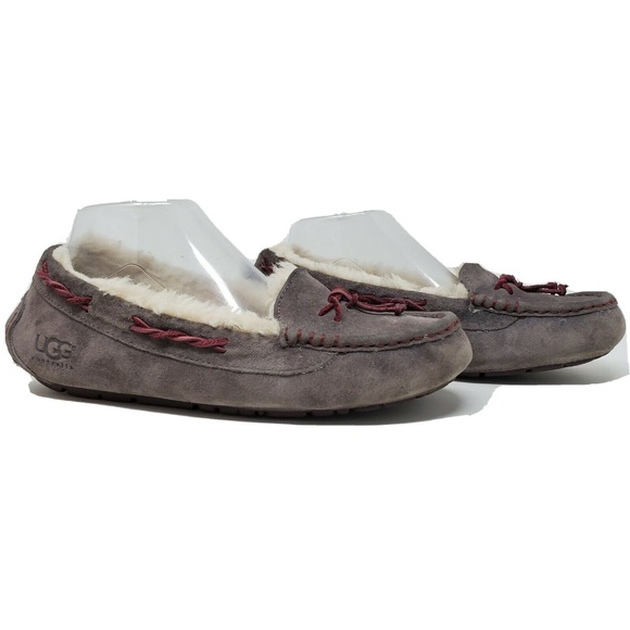 UGG Shoes - UGG Slippers Brett Shearling Women's Size 9 Solid